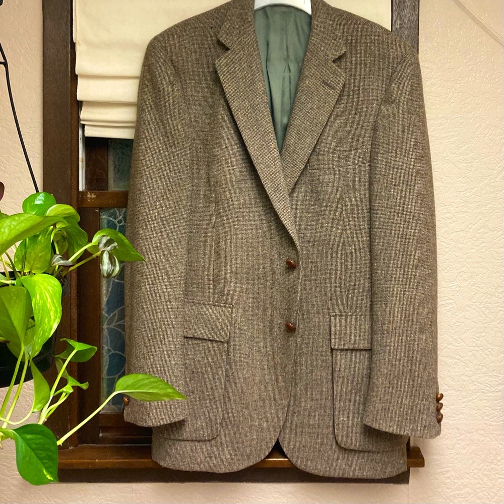 Vintage Austin Reed blazer, circa 1968-1976. Primarily brown & tan-wool(?) blend - Picture 2 of 13